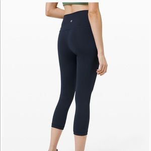 Lululemon Wunder Under Crops